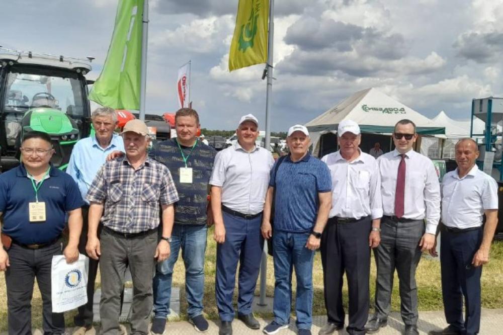 Делегация представителей СФНЦА РАН посетила крупный сибирский агрофорум