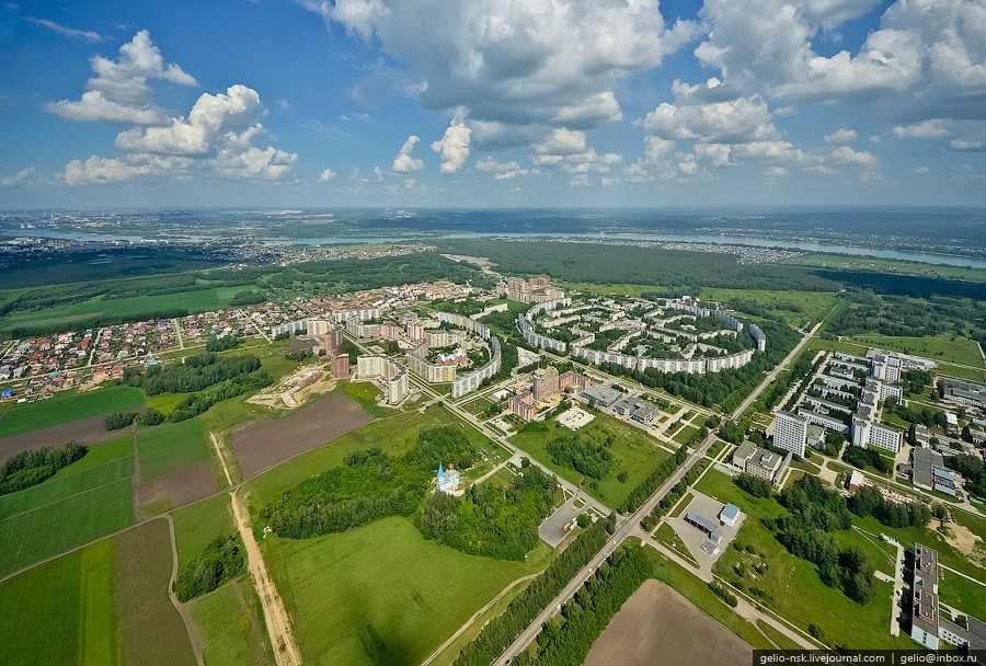 Новосибирская область г новосибирск. Краснообск ВАСХНИЛ. ВАСХНИЛ сверху Краснообск. Краснообск Новосибирск. Краснообск Бавария с высоты птичьего полета.